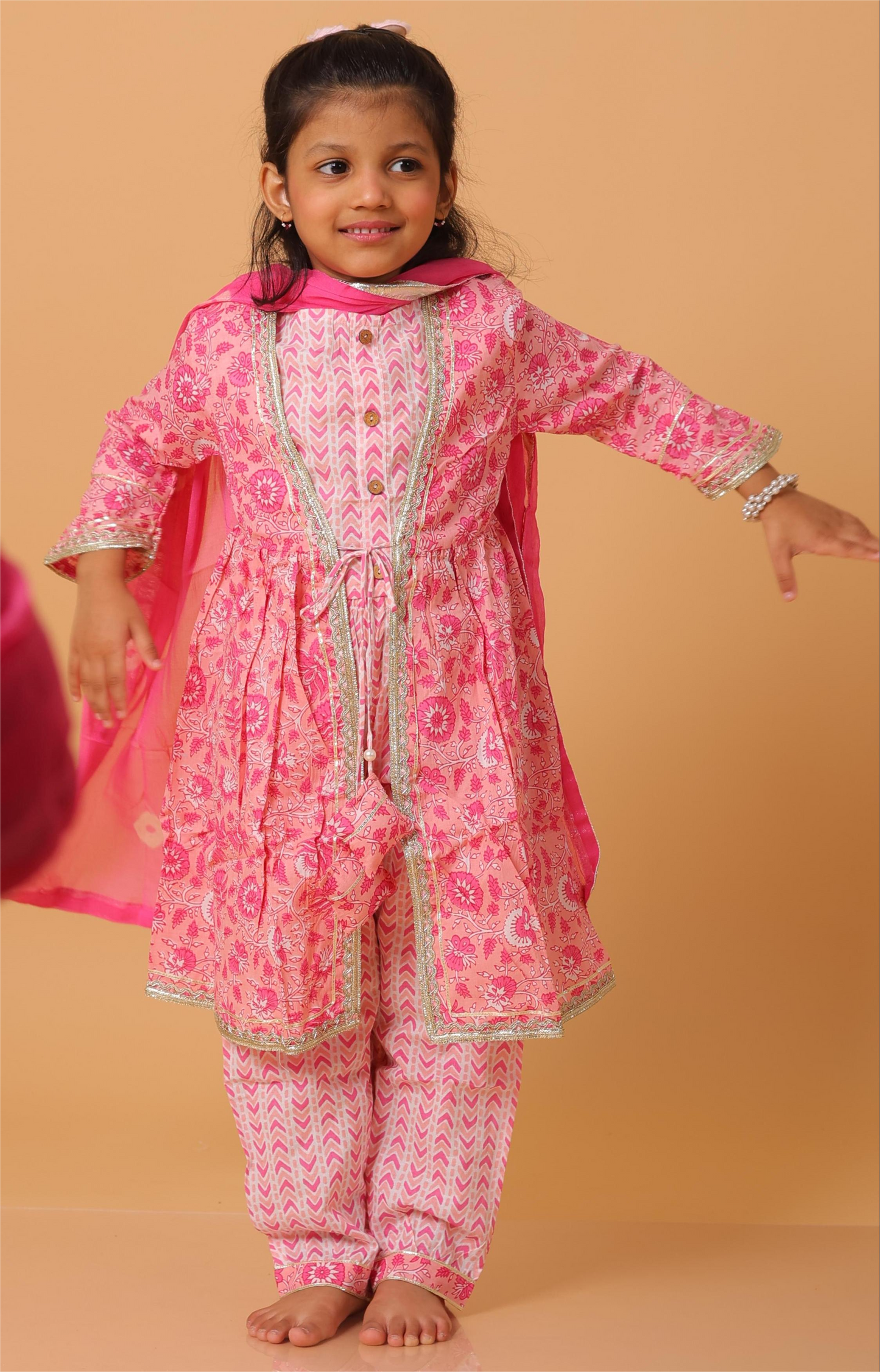 Girls- Kids Blouse Aangrakha Shrug Pants and Dupatta Set ethnic wear